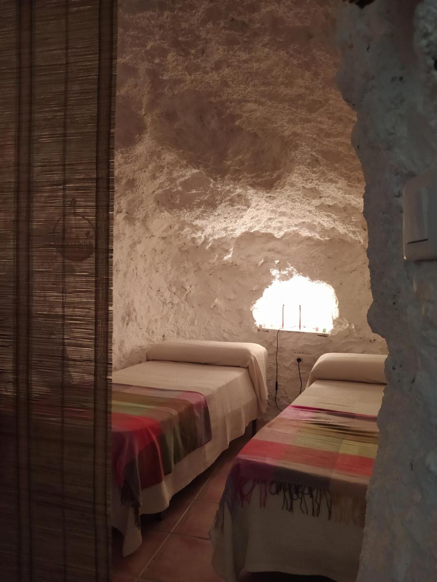 Cueva El Parral Guest House Pegalajar Luaran gambar